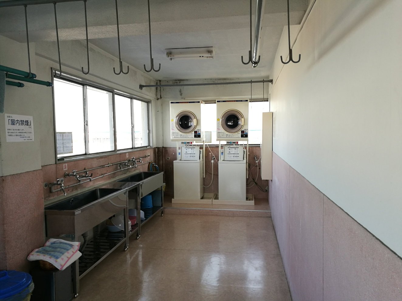 屋上の洗濯室
